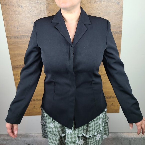 Suite Jacket blazer black size 6 with pockets. - Picture 3 of 6